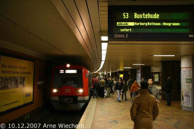 S-Bahn nach Buxtehude in Harburg